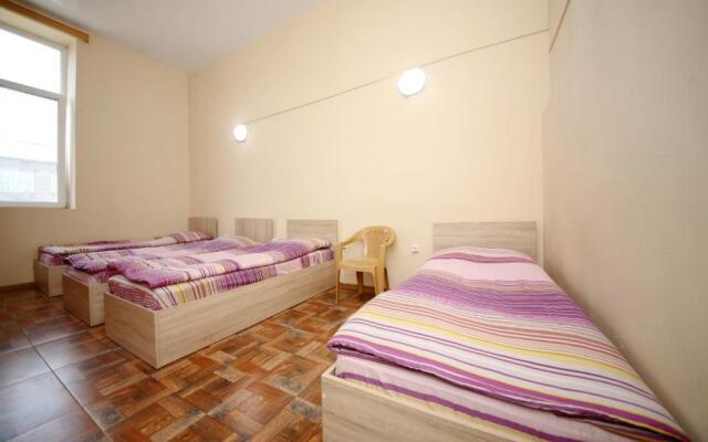 Hostel Mandaria