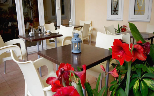 Efstratios Hotel