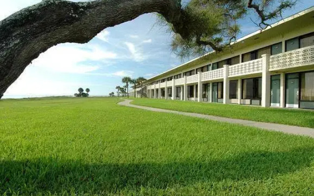 Oceanside Inn and Suites