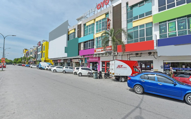 OYO 768 Fajar Baru Boutique Hotel