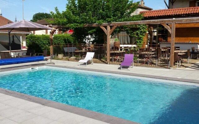 Logis Hôtel Cruzel