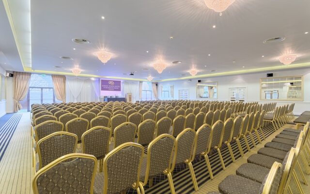 Raheen Woods Hotel
