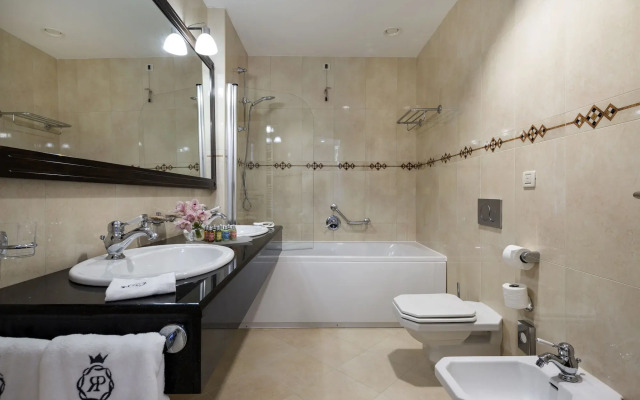 Royal Princess Hotel