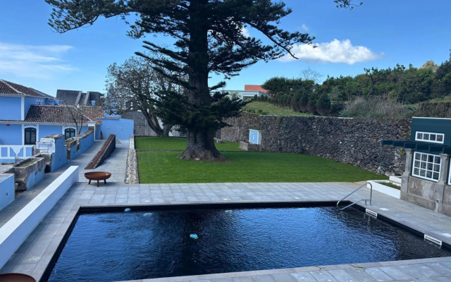 Azores Book Hotel