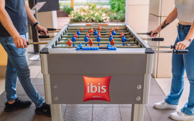 ibis Como