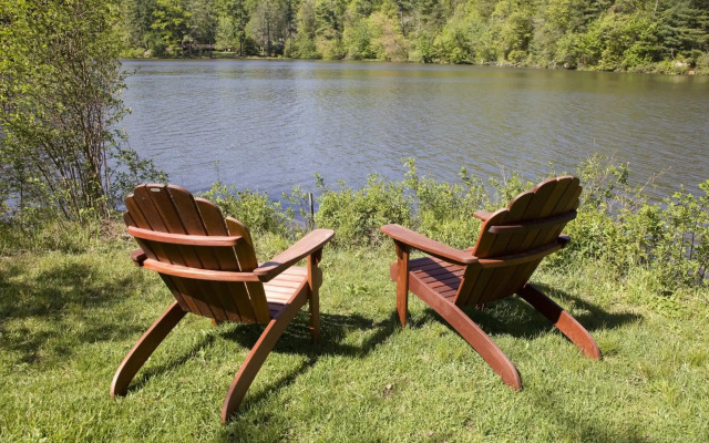 Highland Lake Inn & Resort