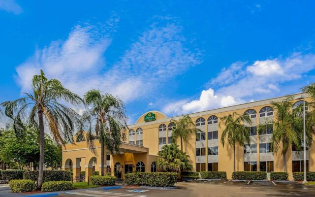 La Quinta Inn N Suites Miami Lakes