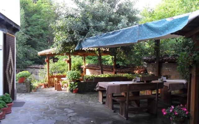 Yakovtsi Inn