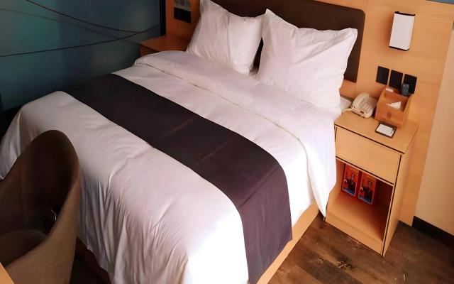 Thank Inn Plus Hotel Henan Kaifeng Tongxu county Renmin Road