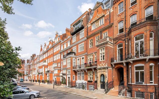 Traditional 1 Bed in Chelsea Near Harrods