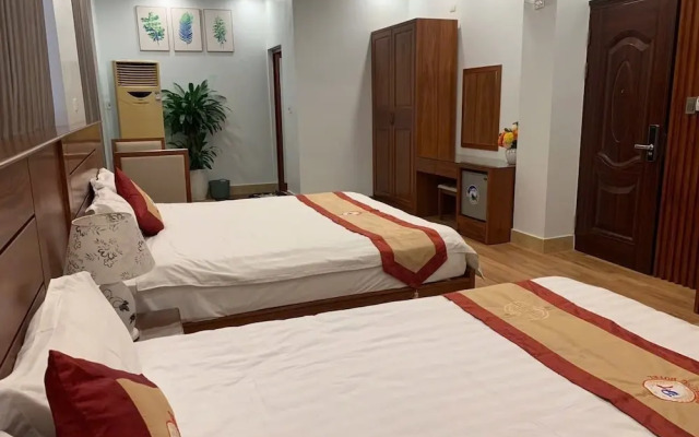 Duc Trung Hotel CB by Bayluxury