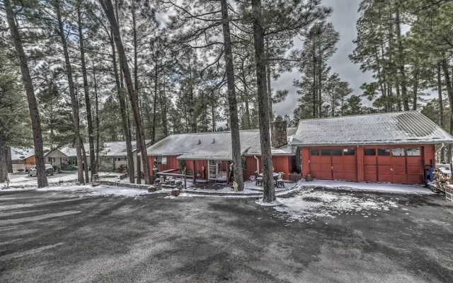 Ruidoso Vacation Rental House w/ Deck & Chiminea!