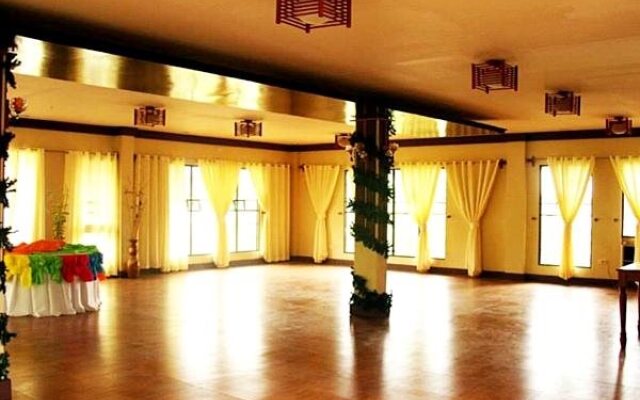 Malachi Hotel And Resort