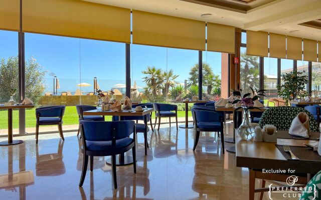 Gran Hotel Atlantis Bahia Real G.L.