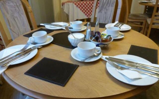 Hurst Dene Aparthotel
