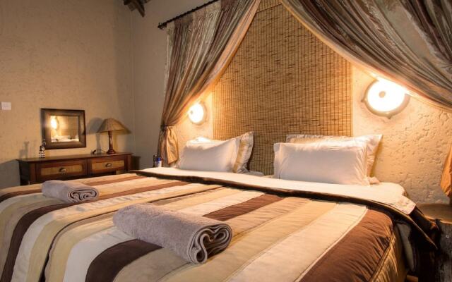 Grassland Bushman Lodge