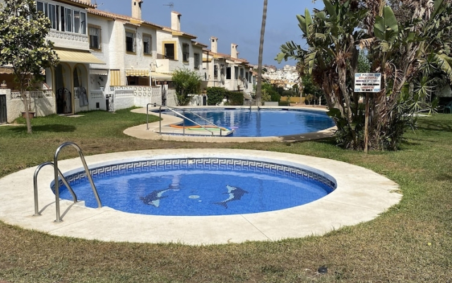 Chalet adosado corta temporada