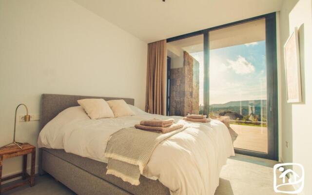 Abahana Villas Avalon