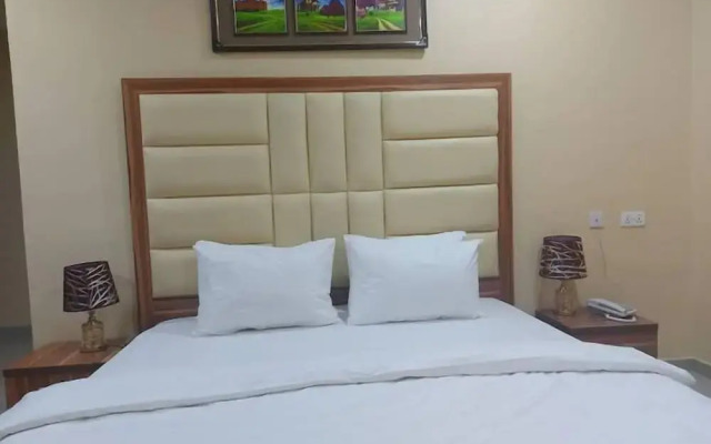 Grand Pallazo Hotel and Suites