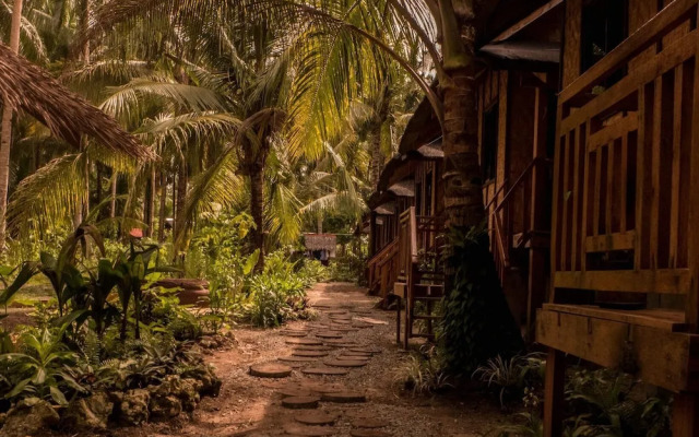 Island Native Bungalows Resort