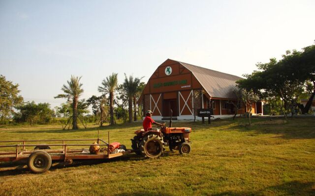 Rai Lam Poo Farm and Camping Resort