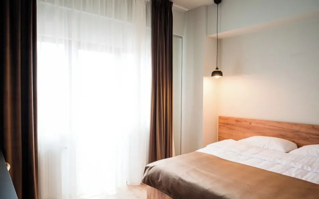 Fly & Stay At George'S