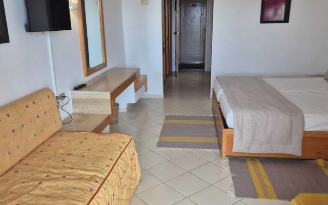 Golf Residence- Family Only