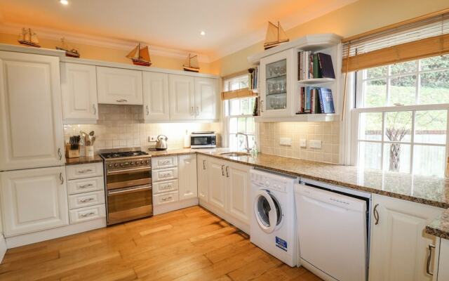 Lebrel Lodge, Seaview