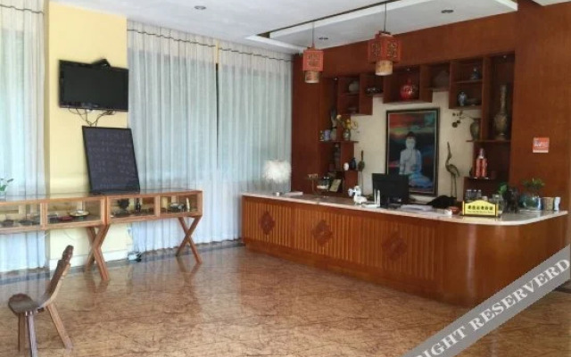 Nongyue Emei Shanju Hostel