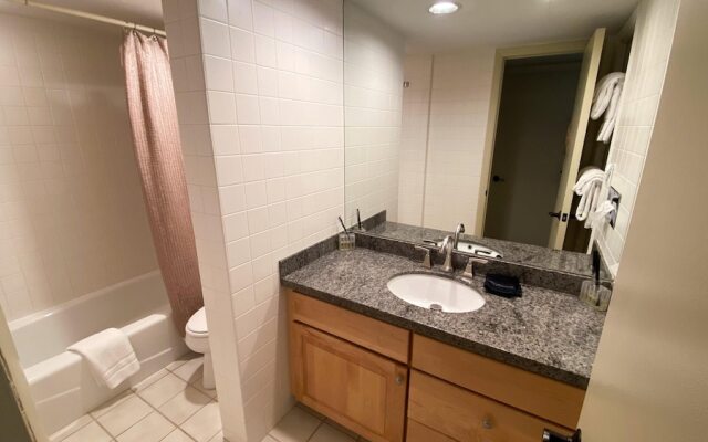 #207 Vail International