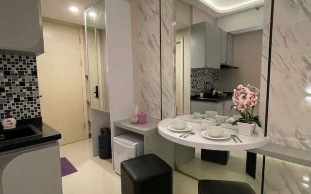 Cosmy Benson Apartment at Pakuwon Mall