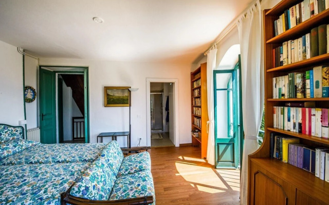 Il Motto Villa With big Garden and Lake View