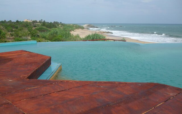Kirinda Beach Resort
