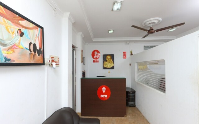 OYO 4418 Royal Mass Club