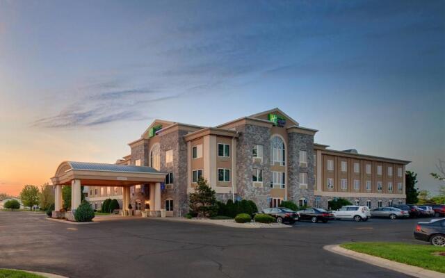 Holiday Inn Express Hotel & Suites Saginaw by IHG