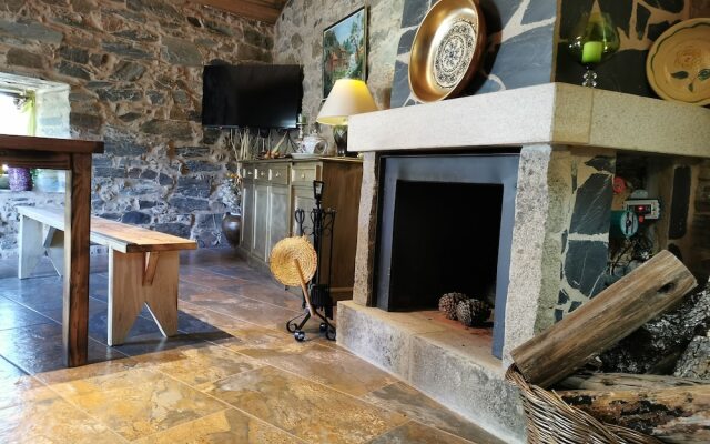 400 Year old 3-bedroom Farmhouse Central Portugal