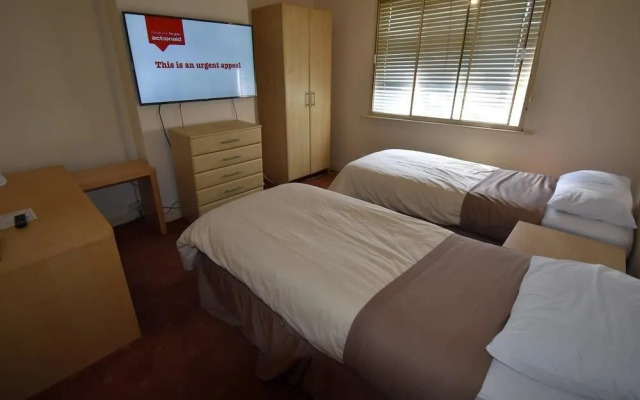 Racecourse Guest House