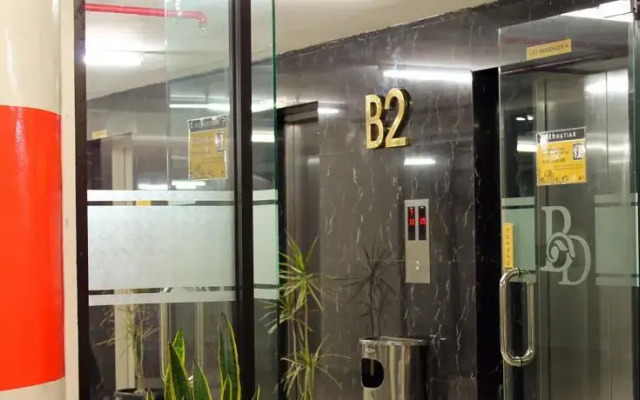 Beverly Dago Residence E202