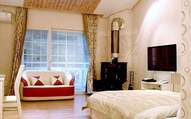 Hills 5 Resort
