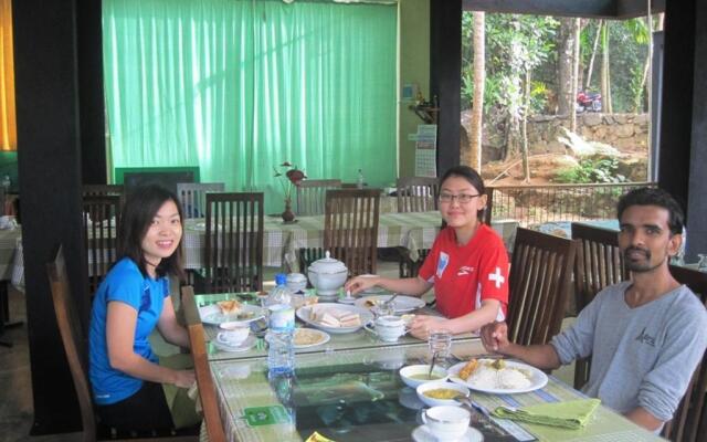 Birds Paradise Hotel