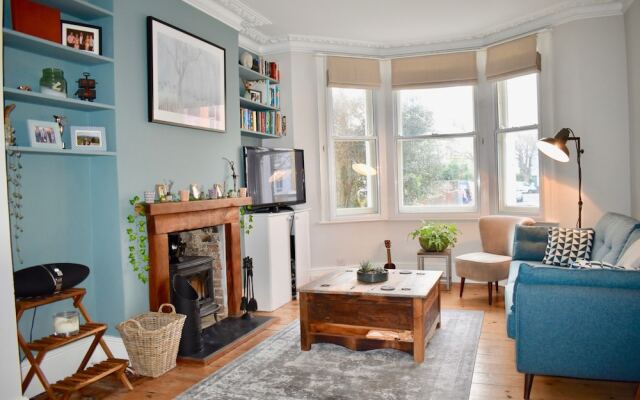 4 Bedroom Townhouse Near the Beach