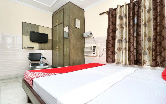 OYO 23084 Chhabra Guest House