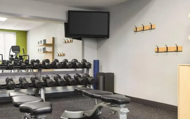 Spark by Hilton Germantown Washington DC North