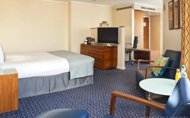 Holiday Inn London Camden Lock by IHG