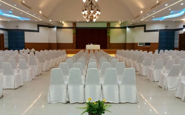 Chaolao Tosang Beach Hotel