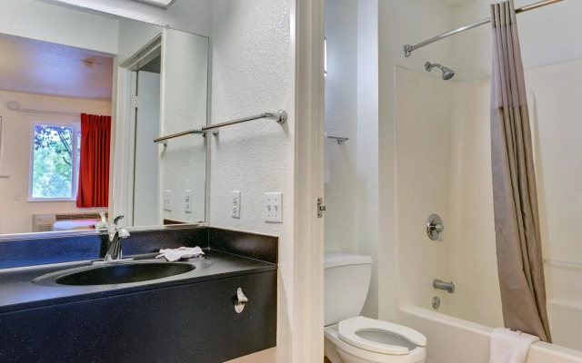 Motel 6 Rohnert Park, CA