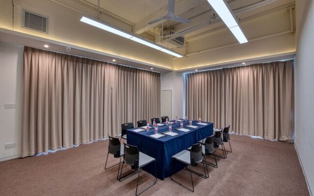Taihua Wutong Hotel