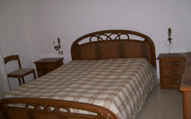 Adamo