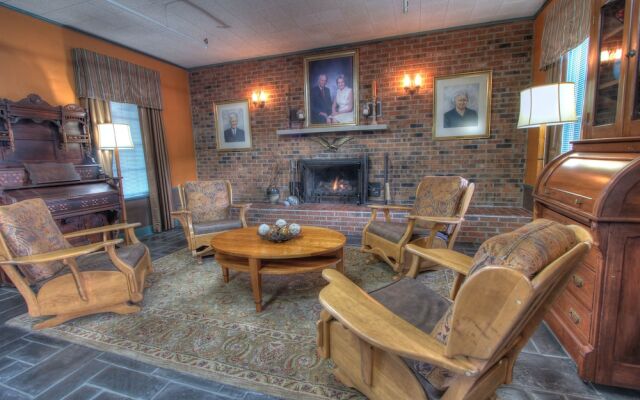 The Historic Gatlinburg Inn