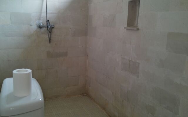 Tombong Limo Home Stay